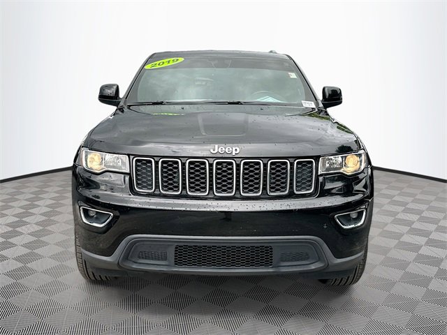 2019 Jeep Grand Cherokee Laredo E photo 2