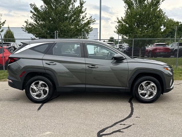 2023 Hyundai Tucson SE photo 3