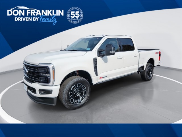 2026 Ford F-250 Super Duty Platinum's photo
