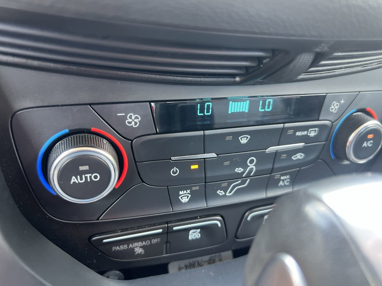 2017 Ford C-Max Hybrid SE photo 20