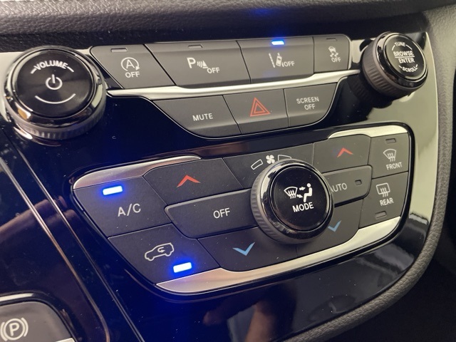 2025 Chrysler Pacifica photo 33