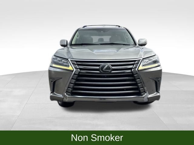 2018 Lexus LX 570 photo 2