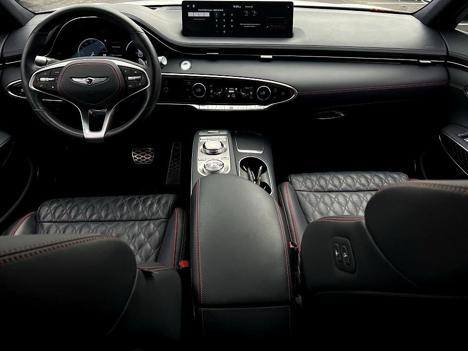 2023 Genesis GV70 3.5T Sport photo 5