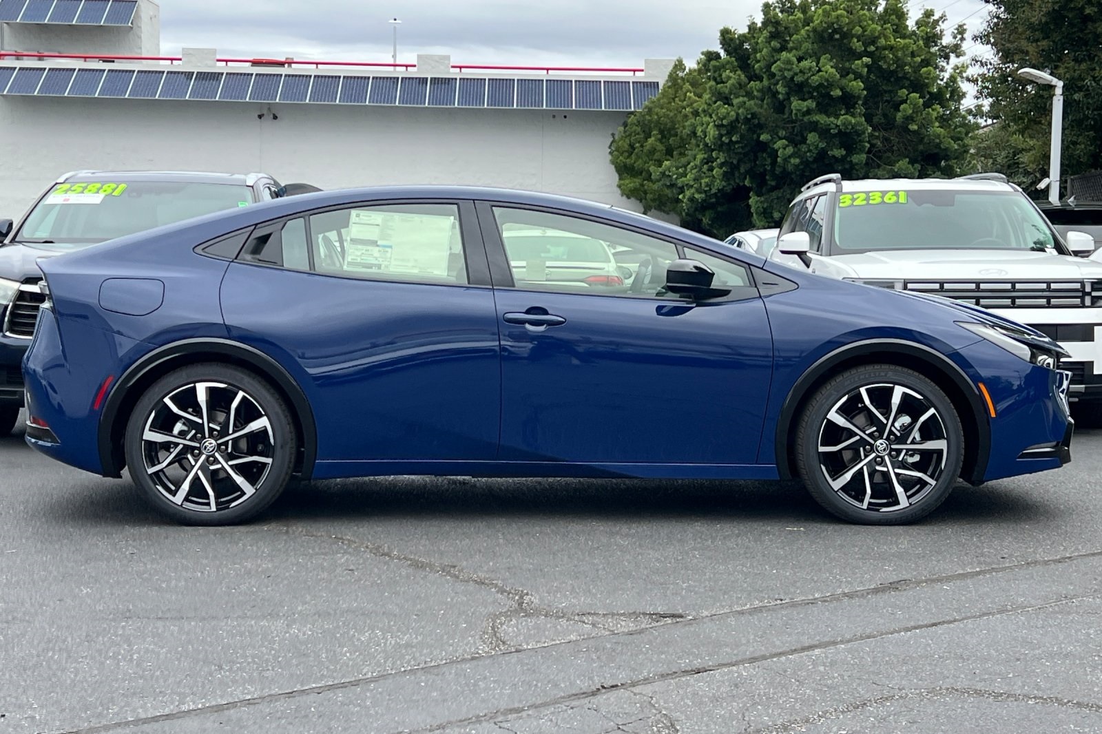2026 Toyota Prius Prime photo 9