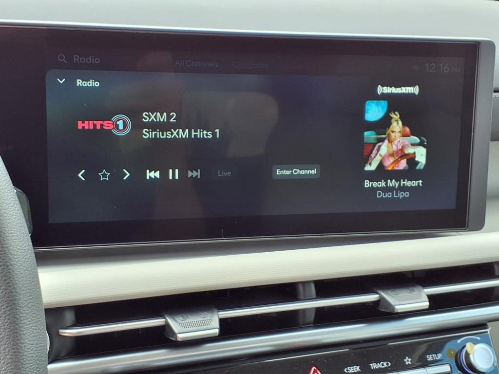 2026 Hyundai Tucson SEL photo 9