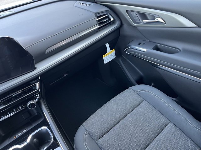 2025 Chevrolet Traverse photo 15
