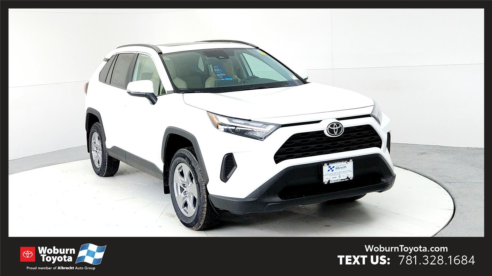 2025 Toyota RAV4 XLE's photo