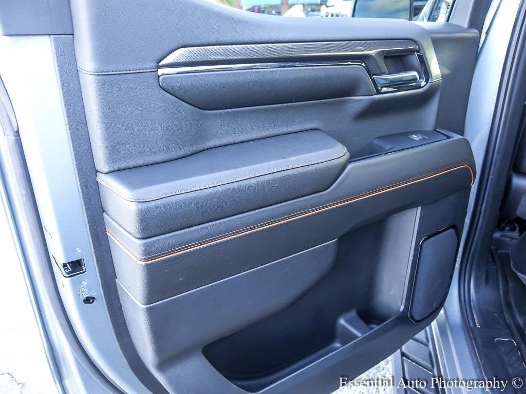2024 GMC SIERRA - Image 25