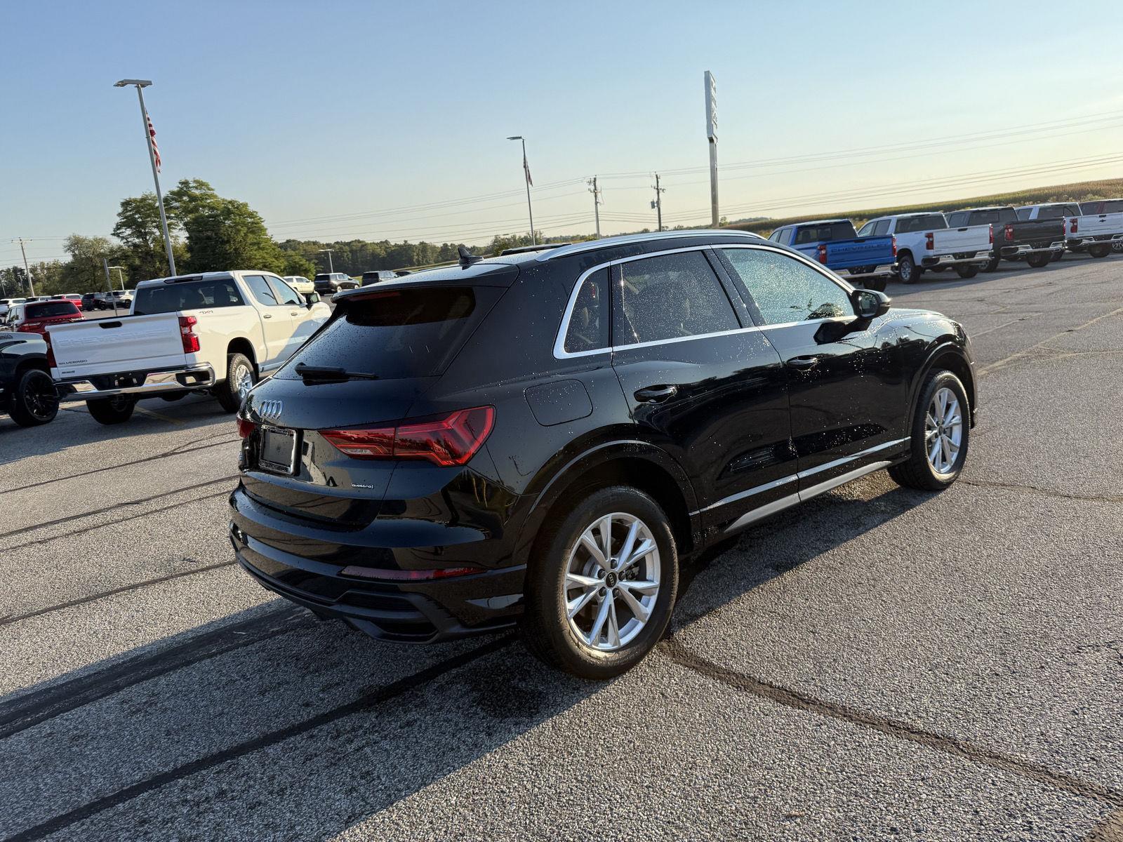 2021 Audi Q3 S line Premium photo 6