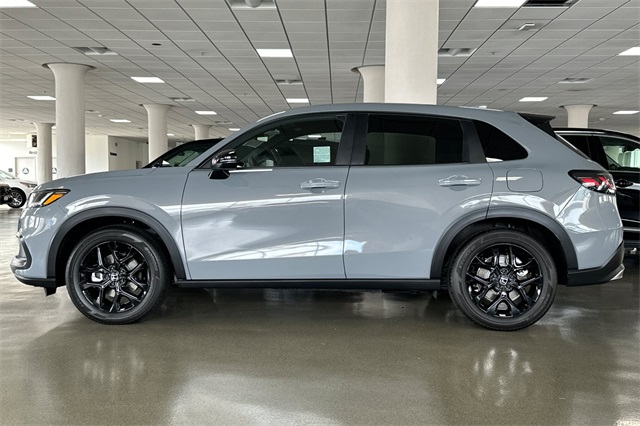 2025 Honda HR-V Sport photo 9