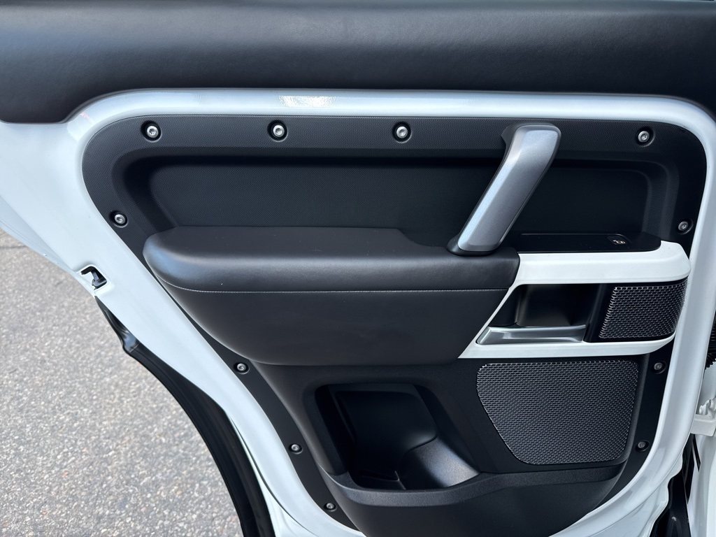 2022 Land Rover Defender 110 X-Dynamic HSE photo 20
