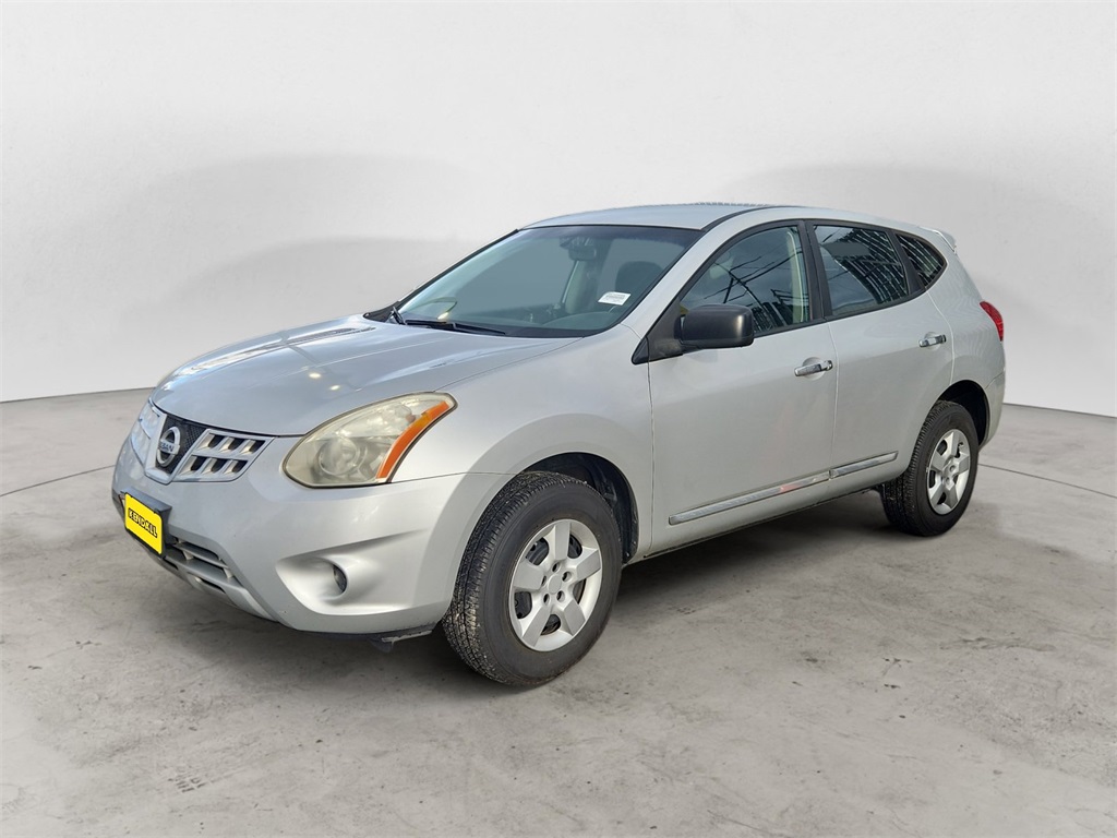 2013 Nissan Rogue S's photo