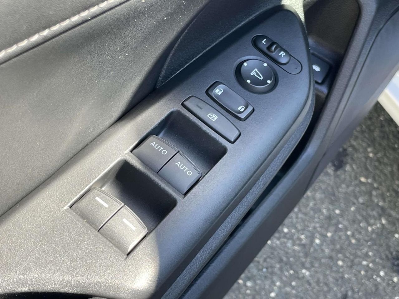 2022 Honda Insight Touring photo 15