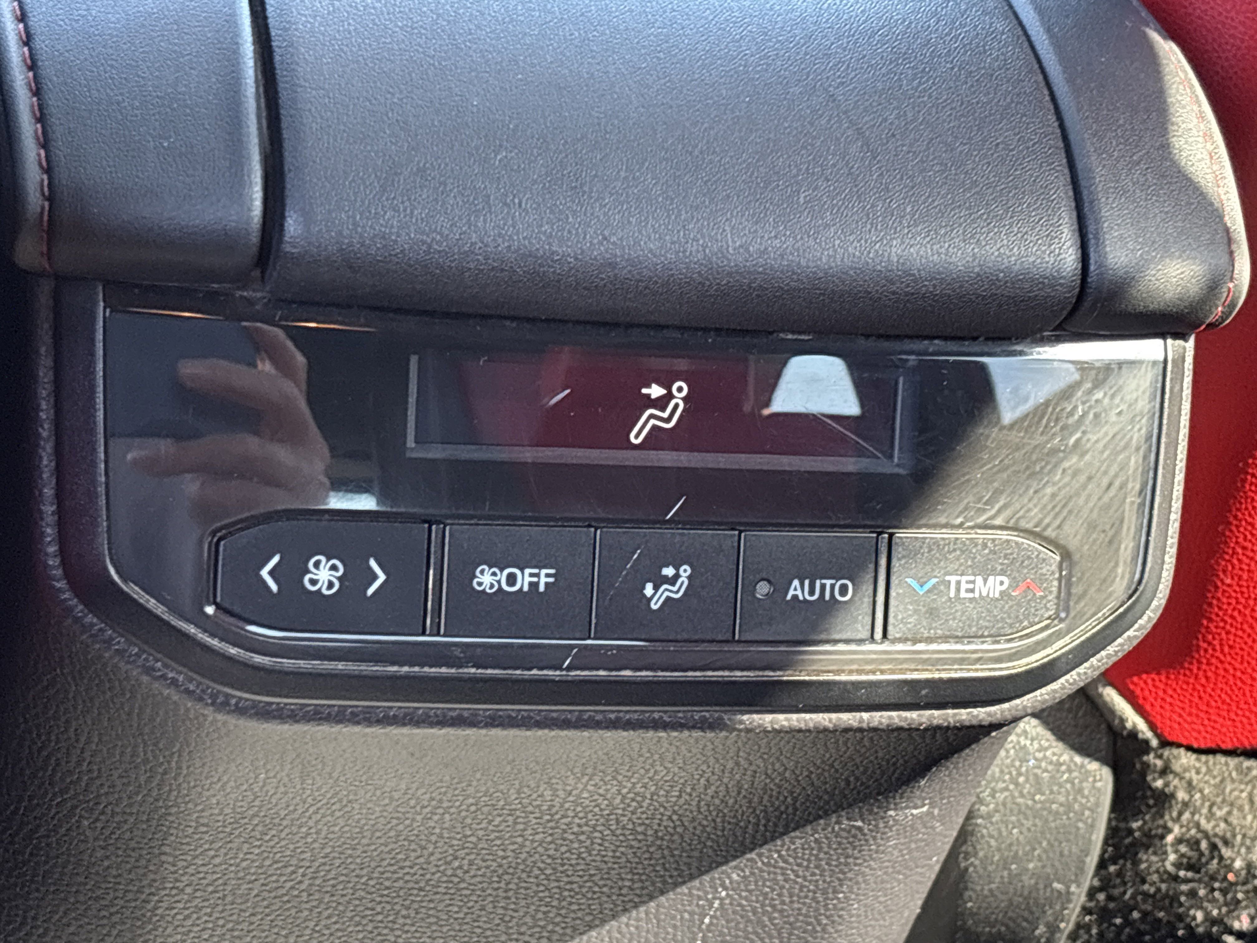 2021 Toyota Highlander XSE photo 4