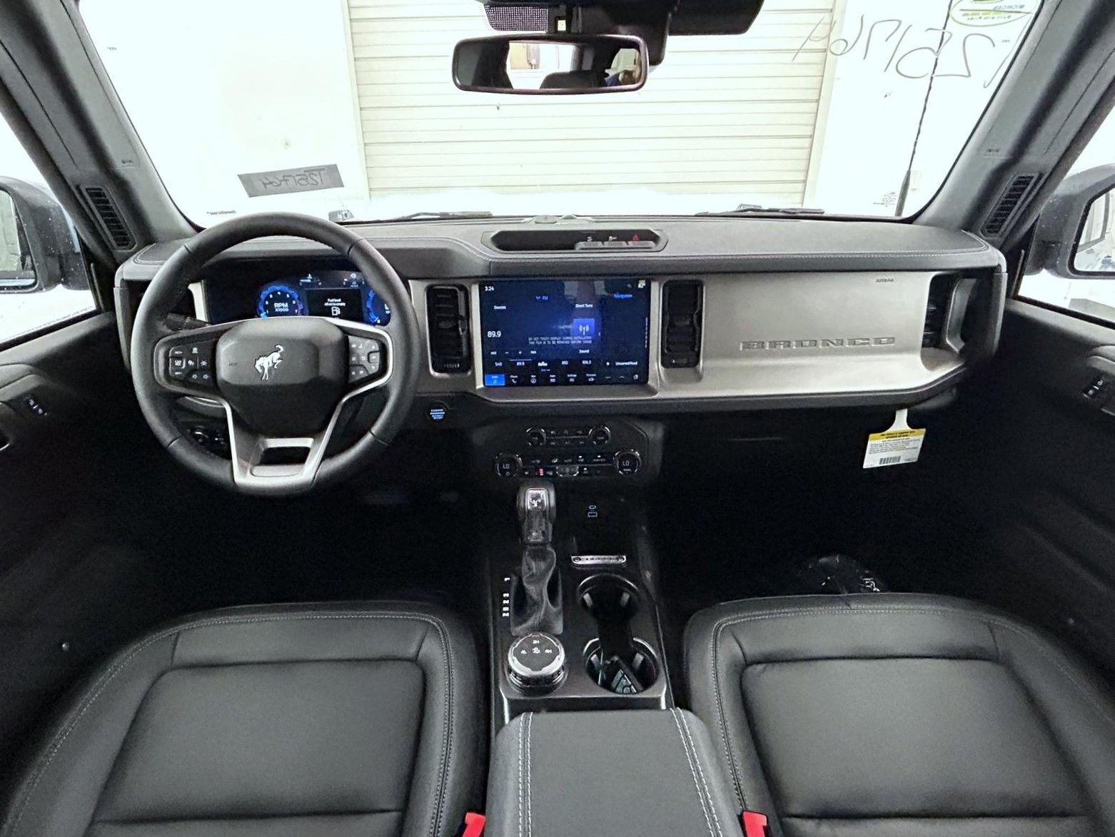2025 Ford Bronco Outer Banks photo 12