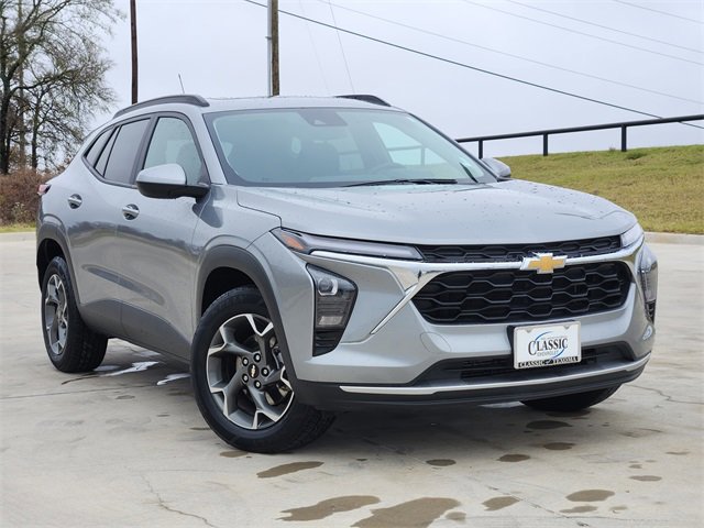 2024 Chevrolet Trax LT's photo
