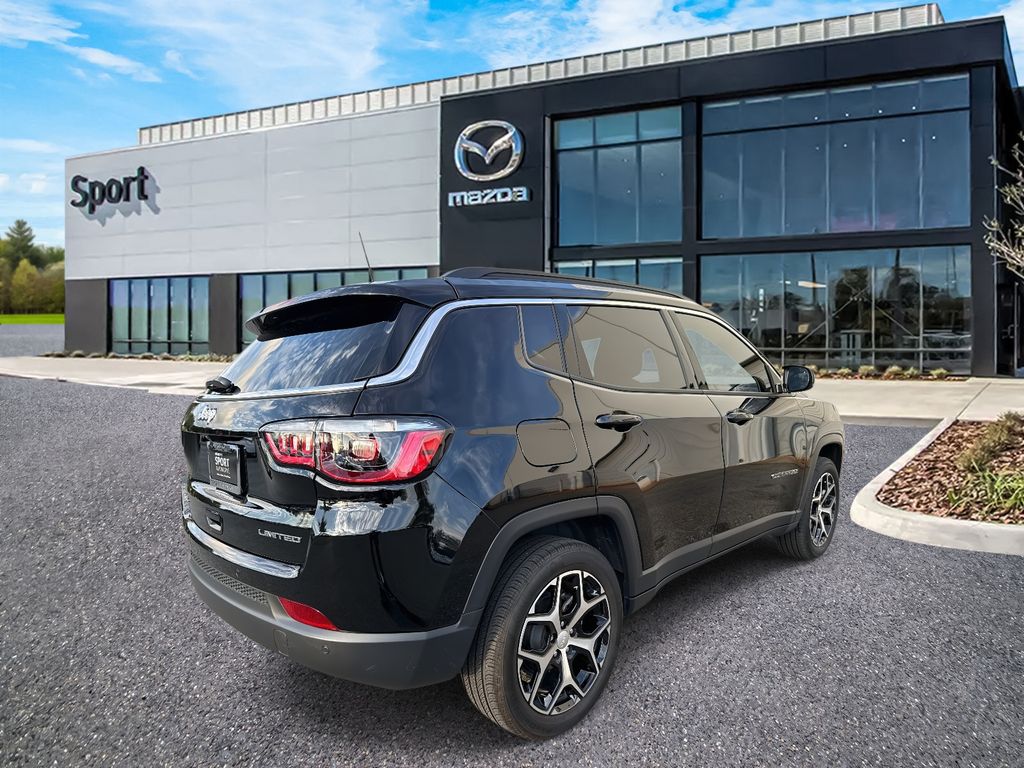 2024 Jeep Compass Limited photo 3