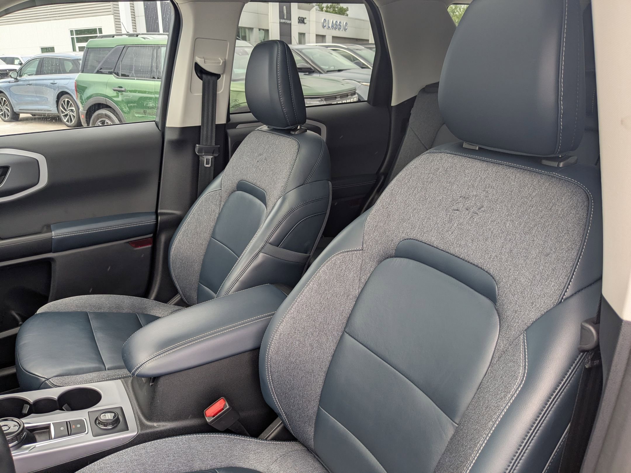 2022 Ford Bronco Sport Outer Banks photo 5