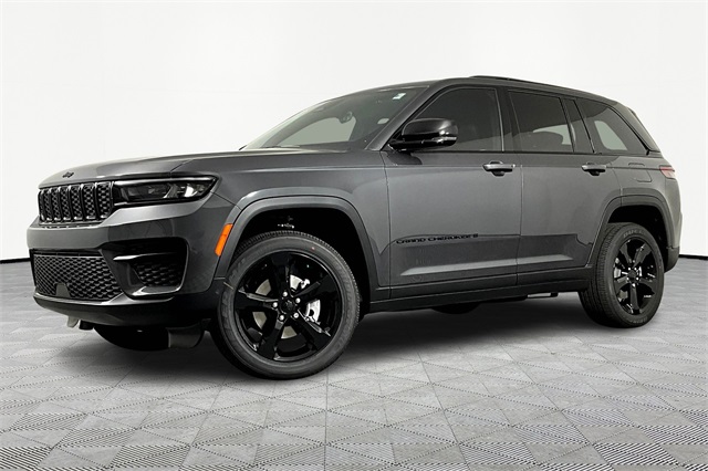 2025 Jeep Grand Cherokee Altitude's photo