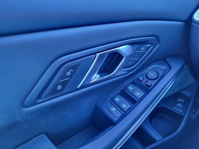 2025 Bmw 330i photo 23