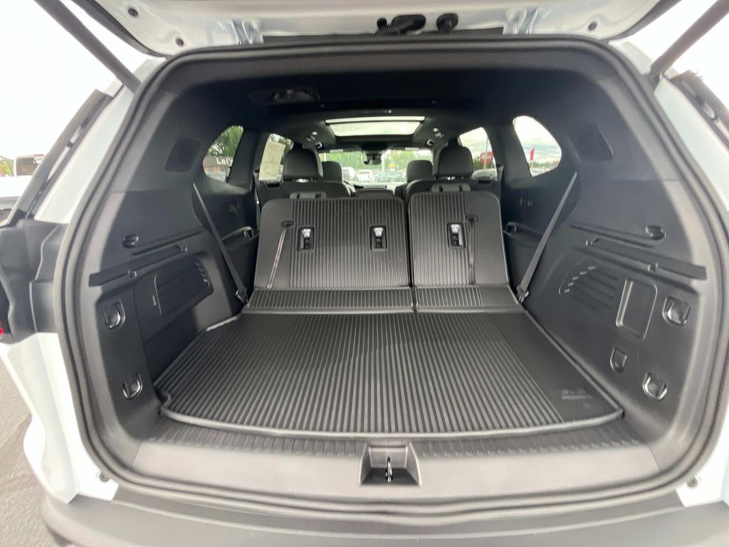 2026 Gmc Acadia AT4 photo 7