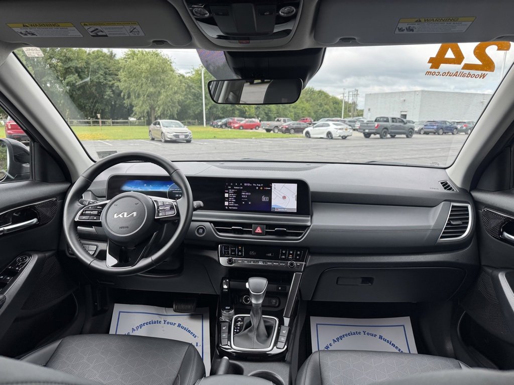 2024 Kia Seltos EX photo 13