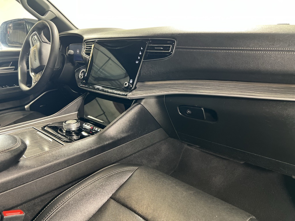 2023 Jeep Wagoneer L Series II photo 13