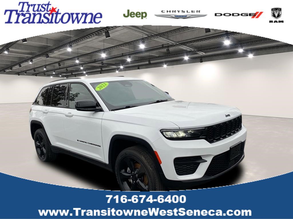 2023 Jeep Grand Cherokee Altitude's photo