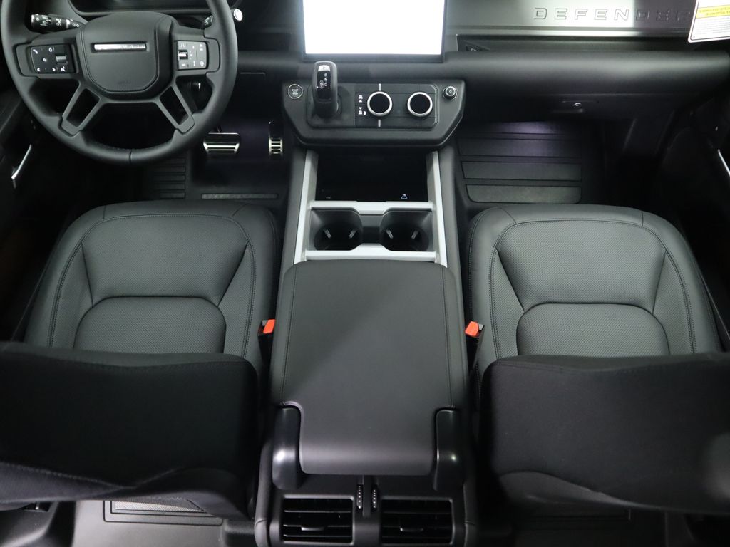 2025 Land Rover Defender 110 X photo 15
