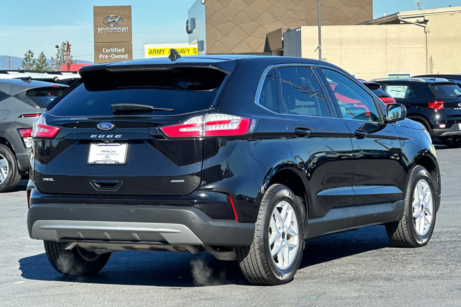 2024 Ford Edge SEL photo 4