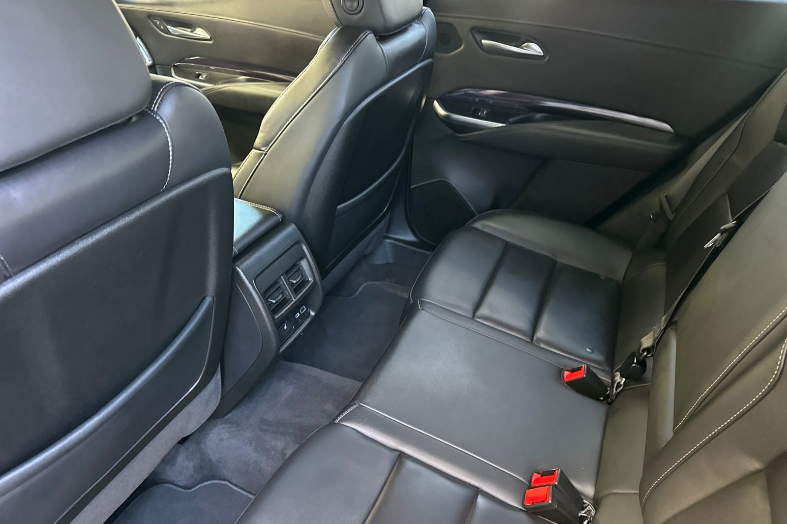 2023 Cadillac XT4 Luxury photo 10