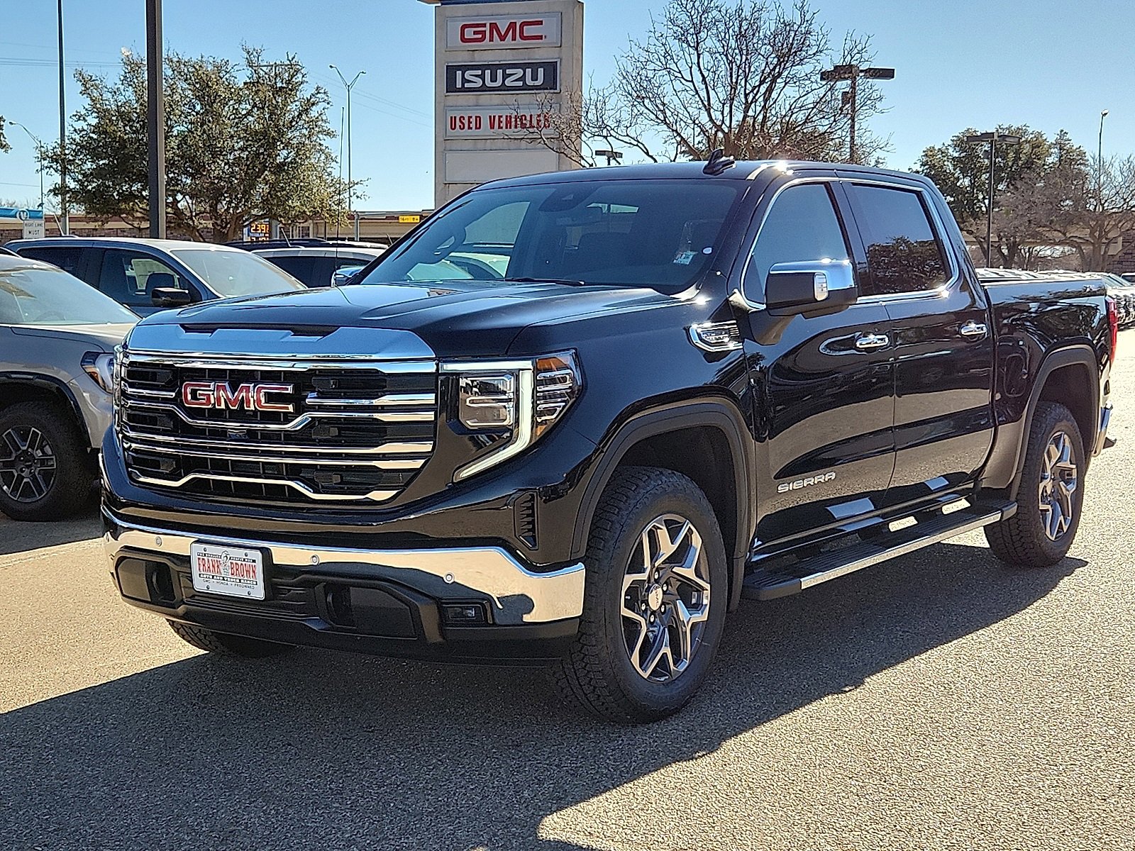 2026 GMC Sierra 1500 SLT's photo