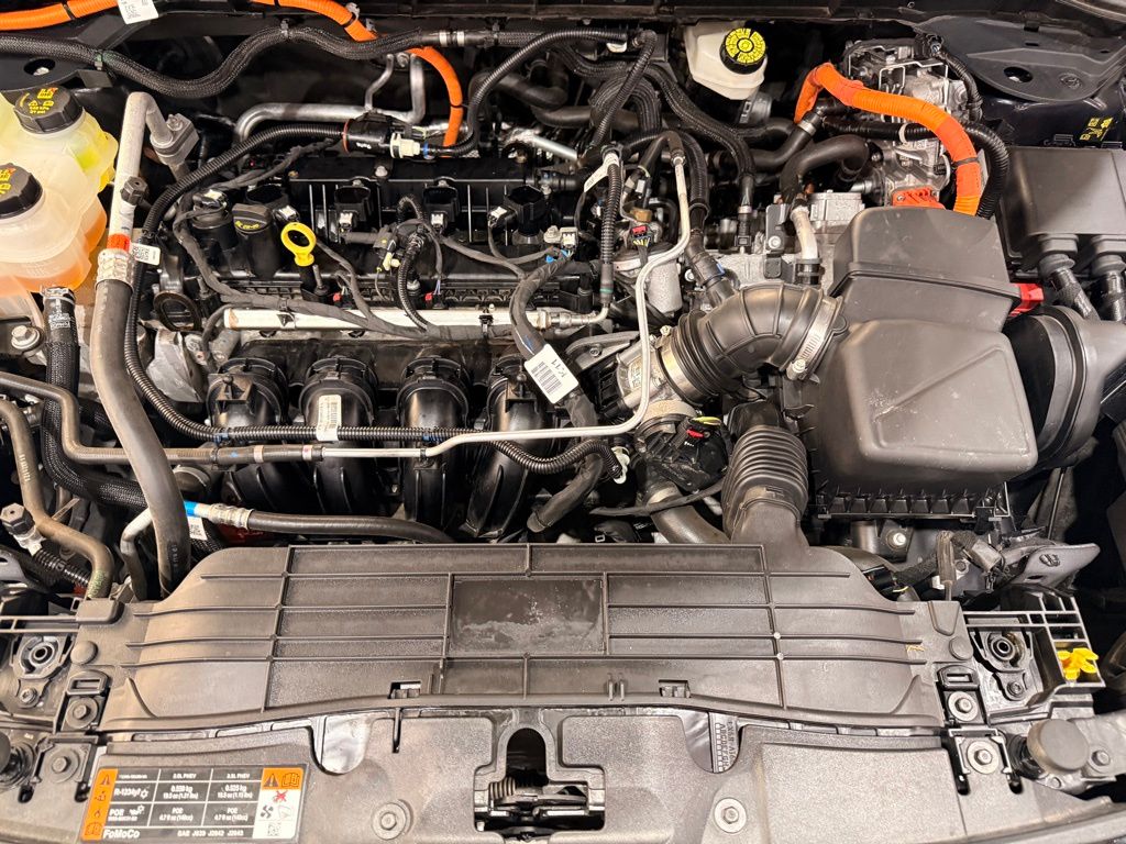 2021 Ford Escape Hybrid SEL photo 5
