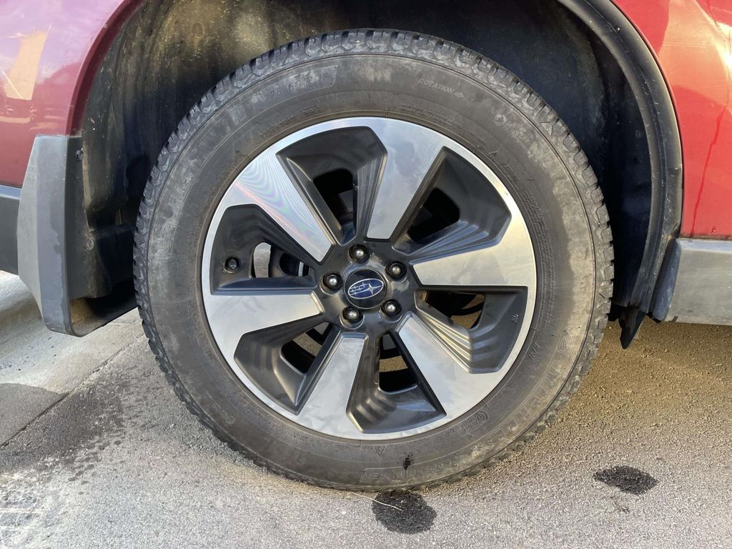 2017 Subaru Forester Limited photo 4