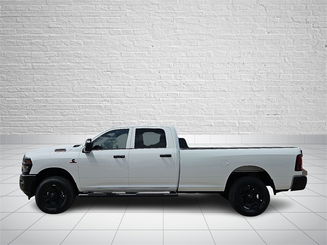 2025 Ram 3500 Tradesman photo 2
