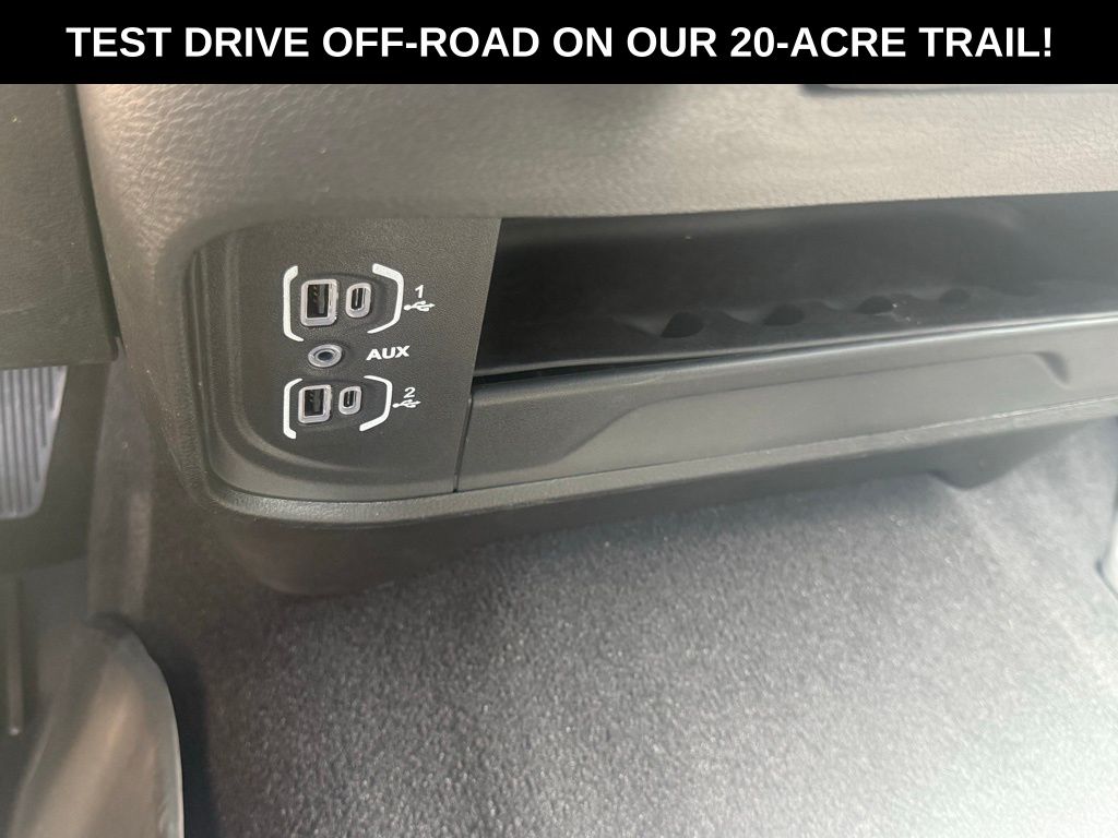 2026 Ram 2500 Big Horn photo 12