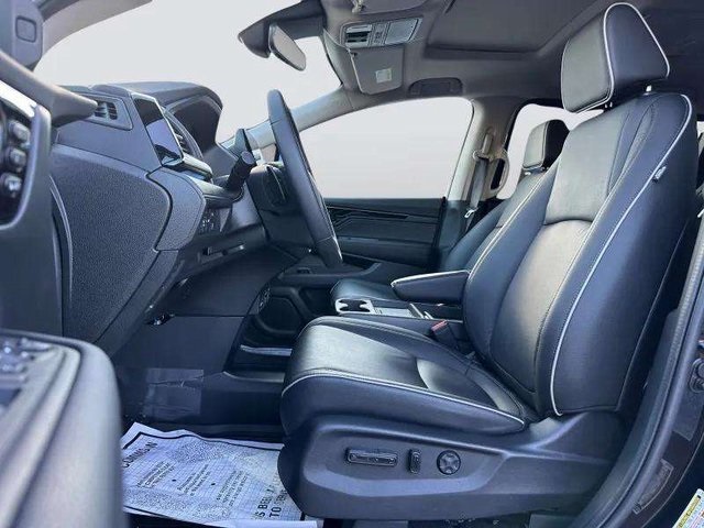 2025 Honda Odyssey Touring photo 29