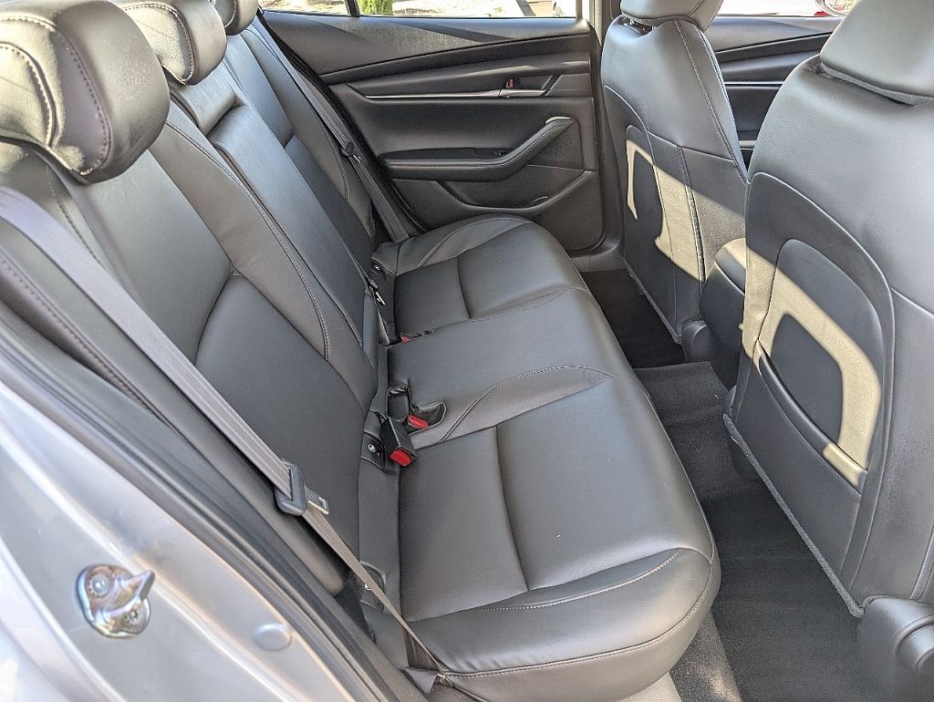 2020 Mazda Mazda3 Select photo 17