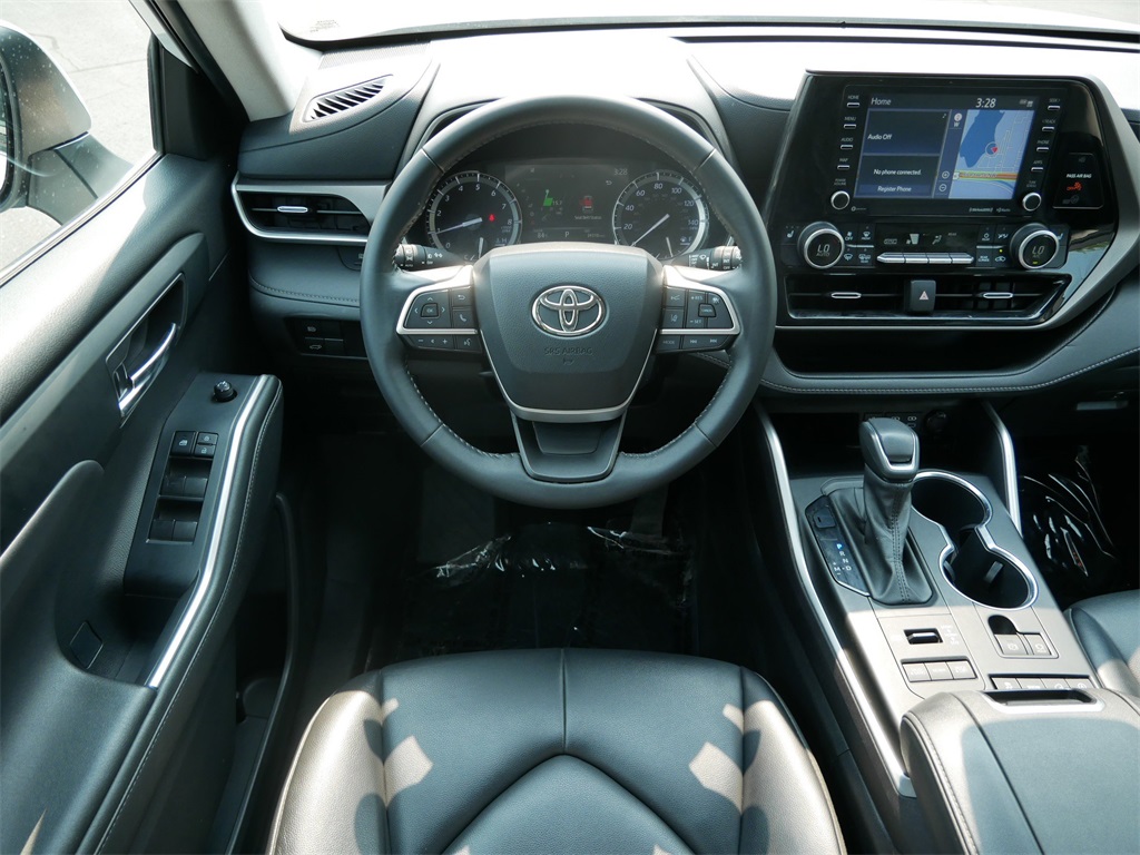 2022 Toyota Highlander XLE photo 15