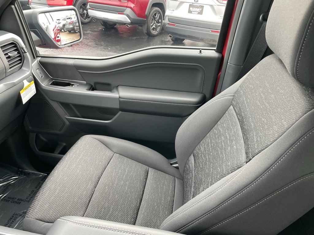 2025 Ford F-150 XLT photo 22