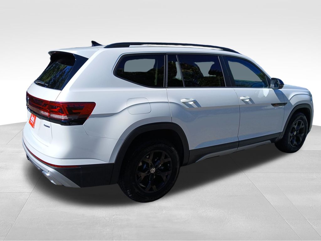 2024 Volkswagen Atlas Peak Edition SEL photo 4
