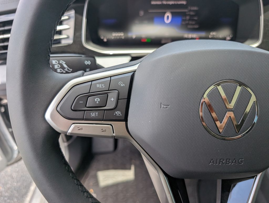 2025 Volkswagen Jetta 1.5T SE photo 16