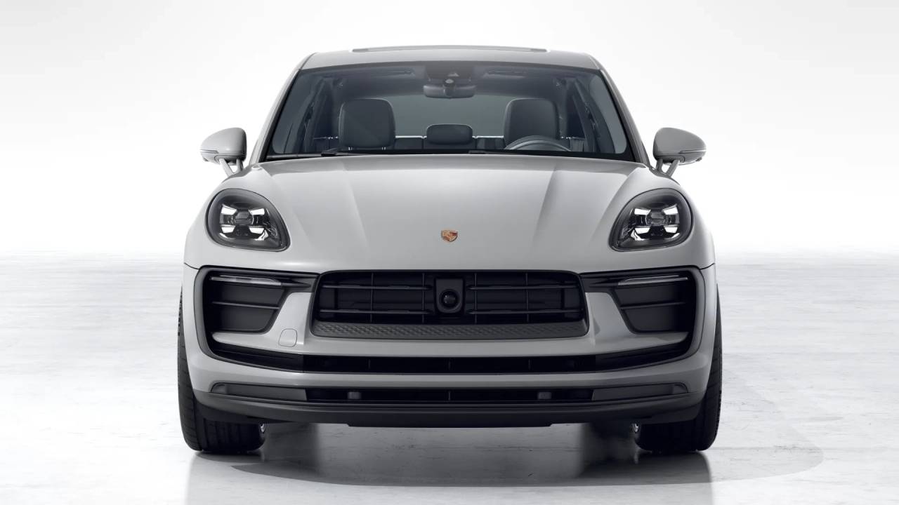 2026 Porsche Macan T photo 8