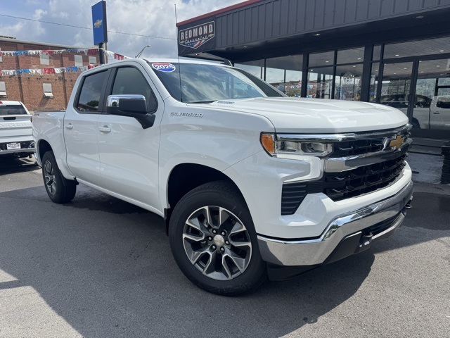 2025 Chevrolet Silverado 1500 LT photo 2
