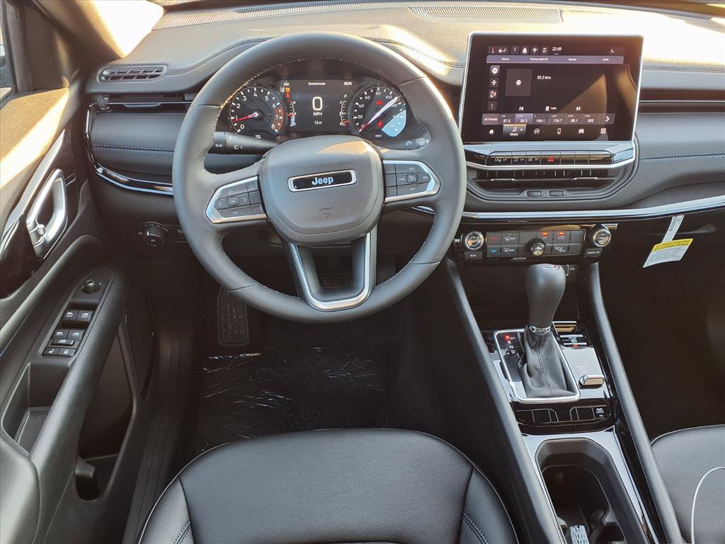 2026 Jeep Compass Altitude photo 2