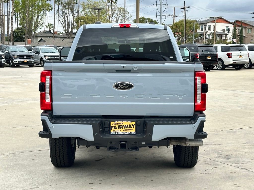 2025 Ford F-250 Lariat photo 3