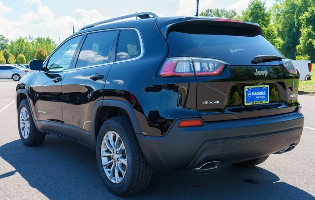 2021 Jeep Cherokee Latitude Lux photo 3
