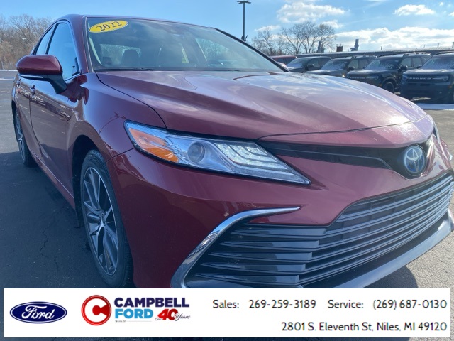 2022 Toyota Camry XLE's photo