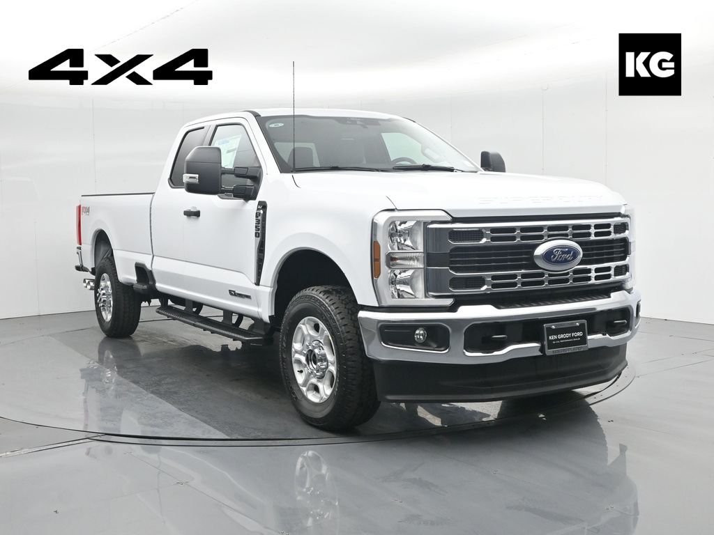 2026 Ford F-350 Super Duty XLT's photo