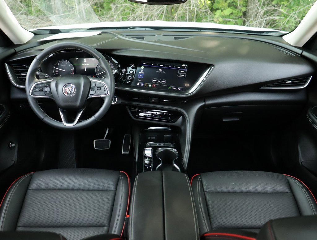 Used 2022 Summit White Buick Essence image 20